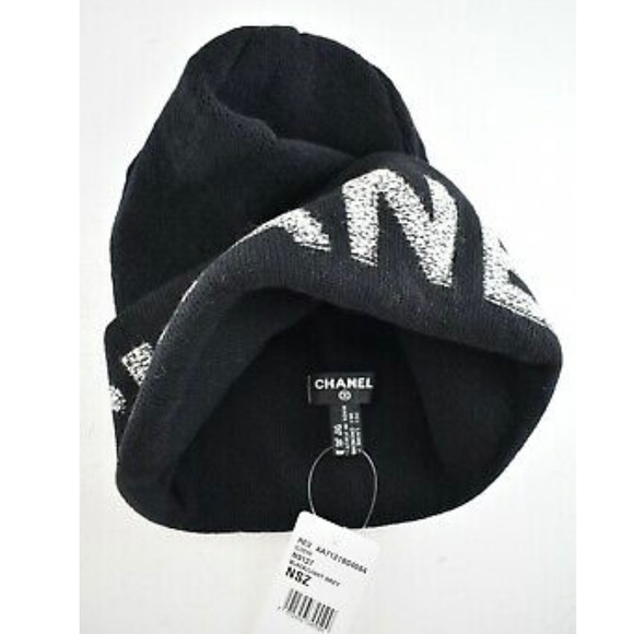 NEW Chanel Letters CC Beanie Logo - Picture 6 of 12